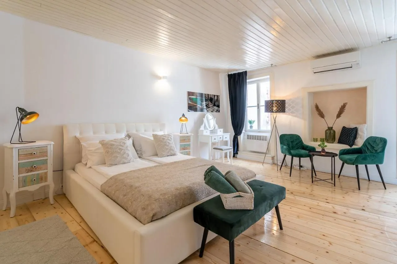 Casanoa Old Town Rovinj Apartment